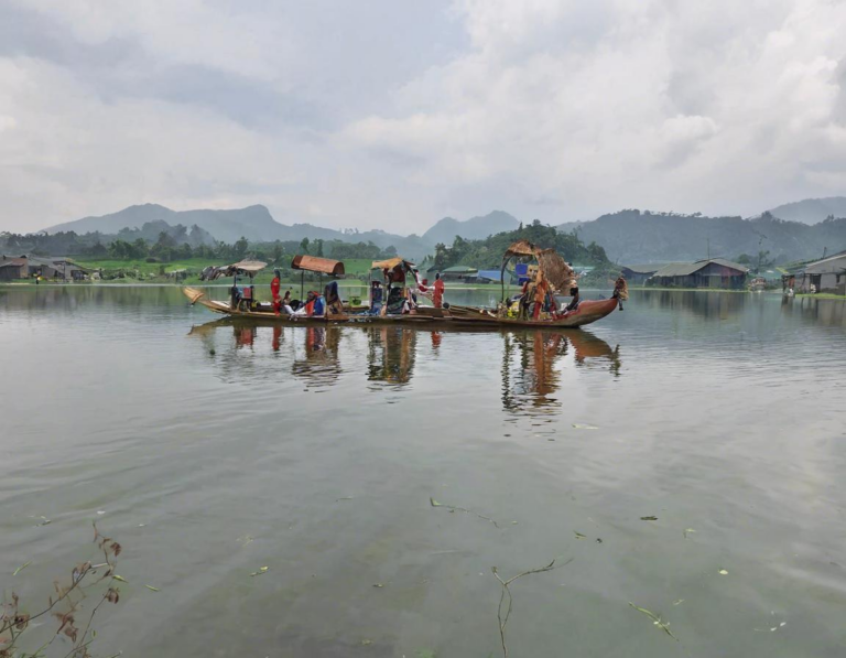 Sewa Perahu di Situ Patenggang Ciwidey: Nikmati Keindahan Danau