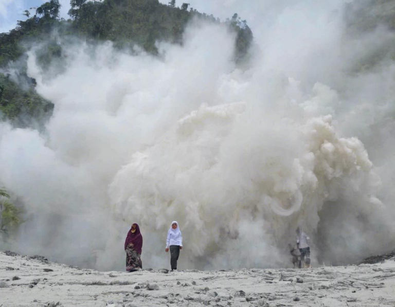 Terbentuknya Kawah Putih Ciwidey: Fenomena Alam yang Menakjubkan